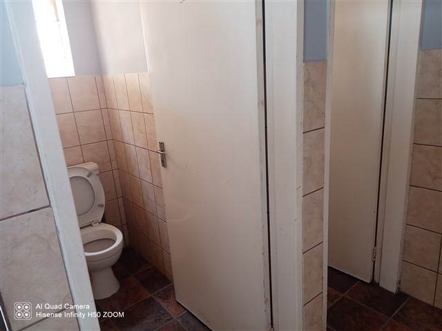 850  m² Commercial space in Rustenburg Central photo number 16