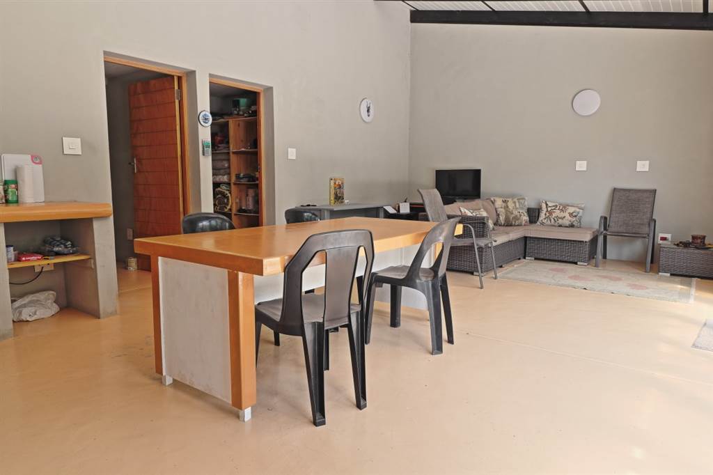 4 Bed House in Marloth Park photo number 10
