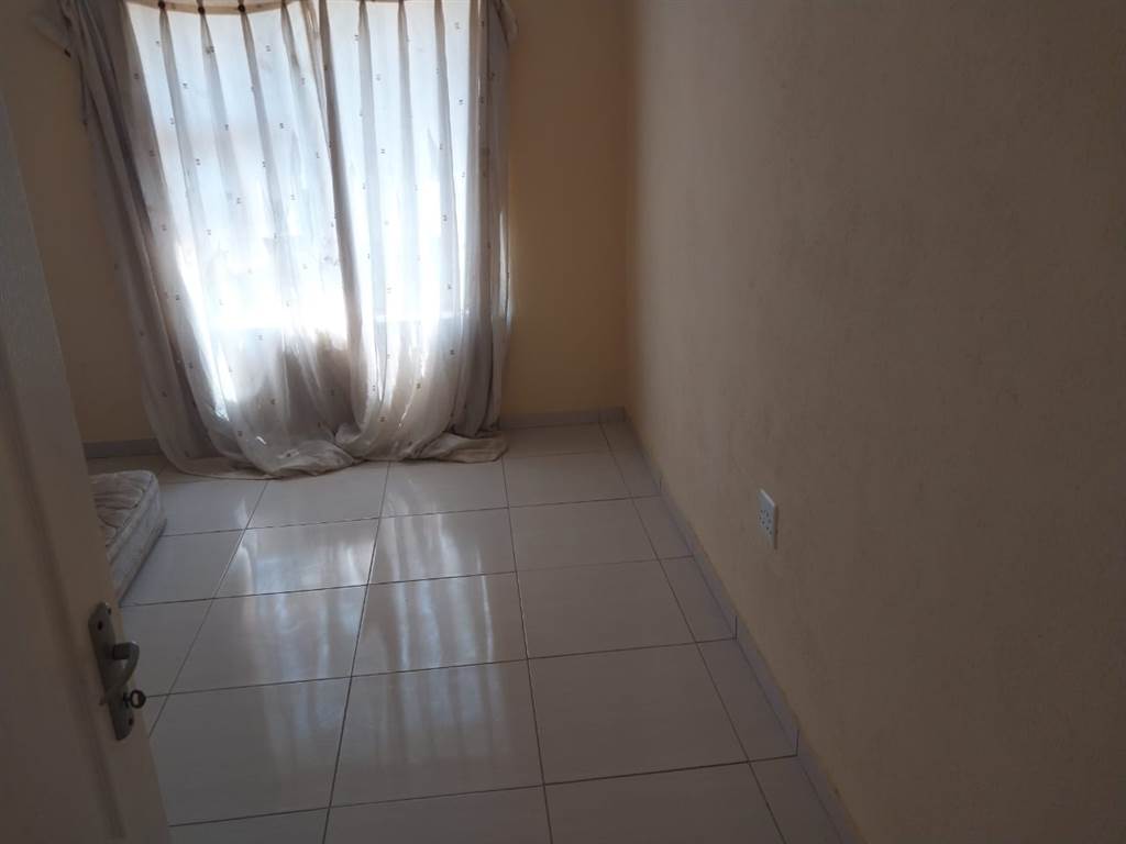 3 Bed House in Wolmer photo number 16