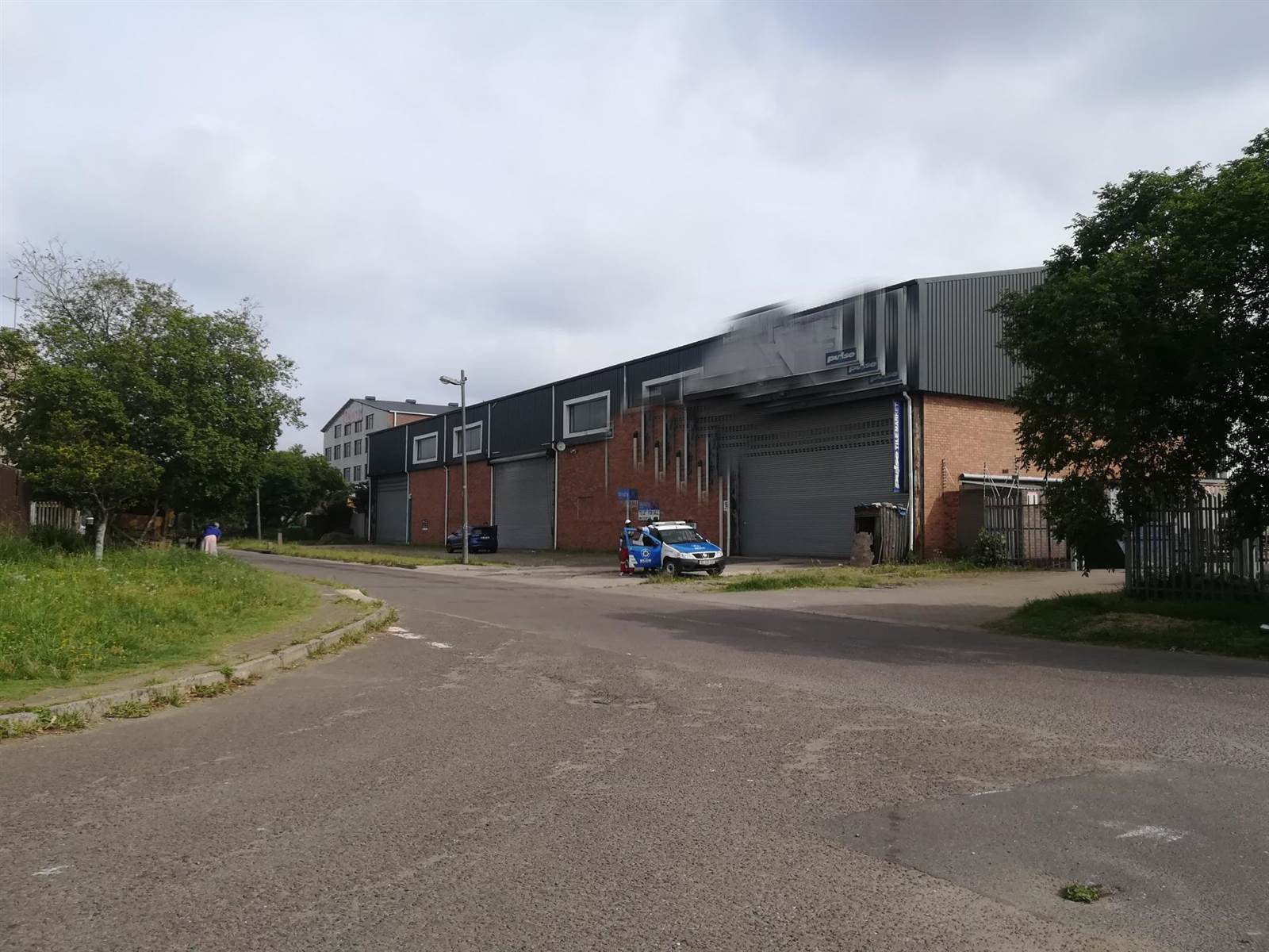 7000  m² Industrial space in Springfield photo number 2