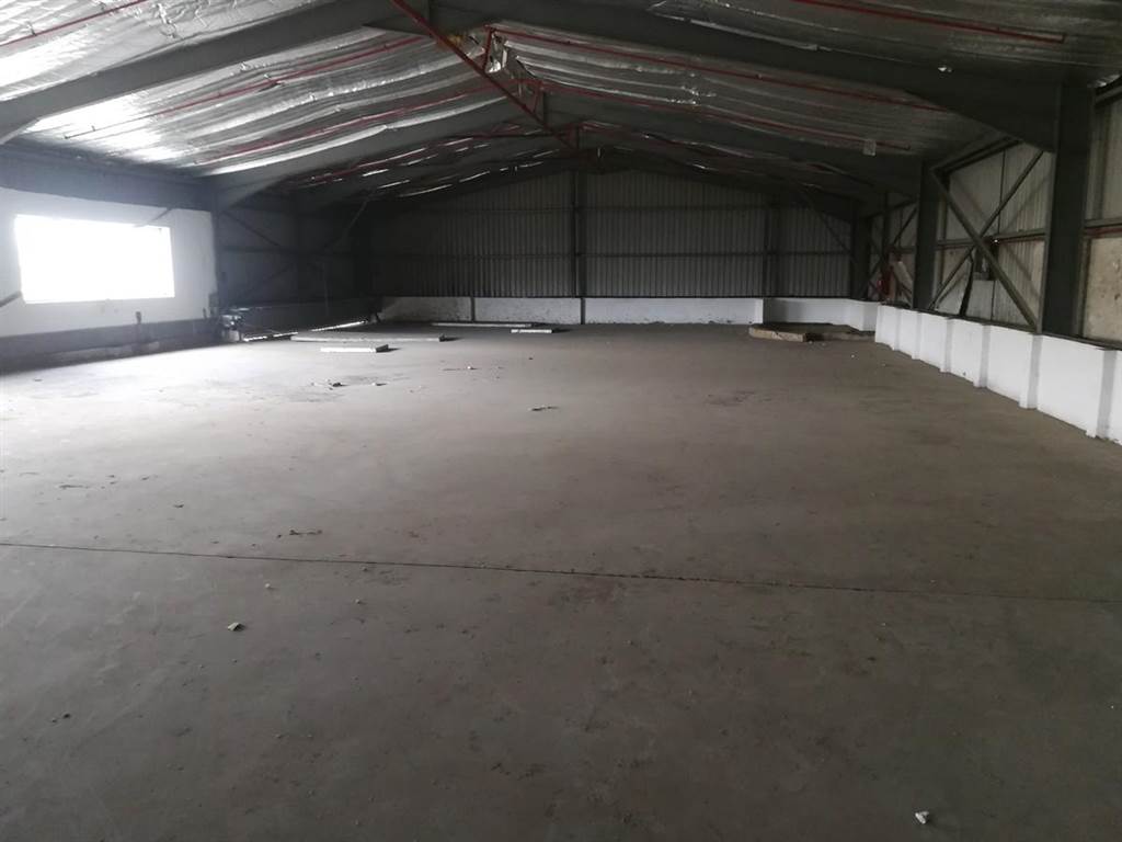7000  m² Industrial space in Springfield photo number 3