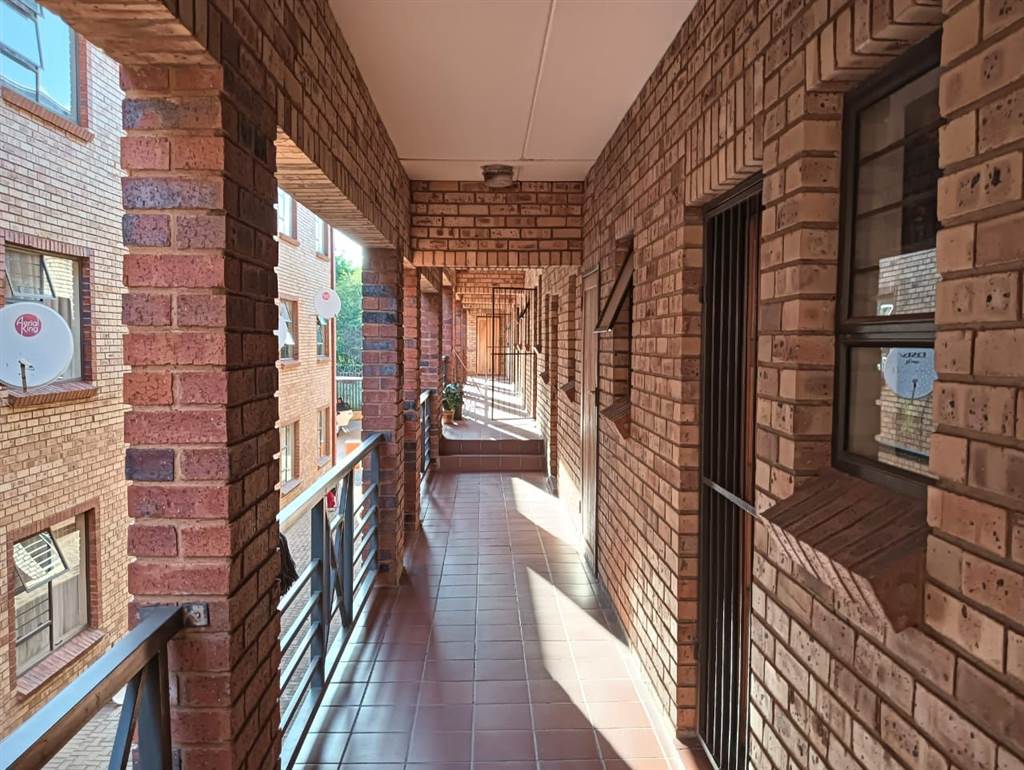 Studio Apartment in Potchefstroom Central photo number 16