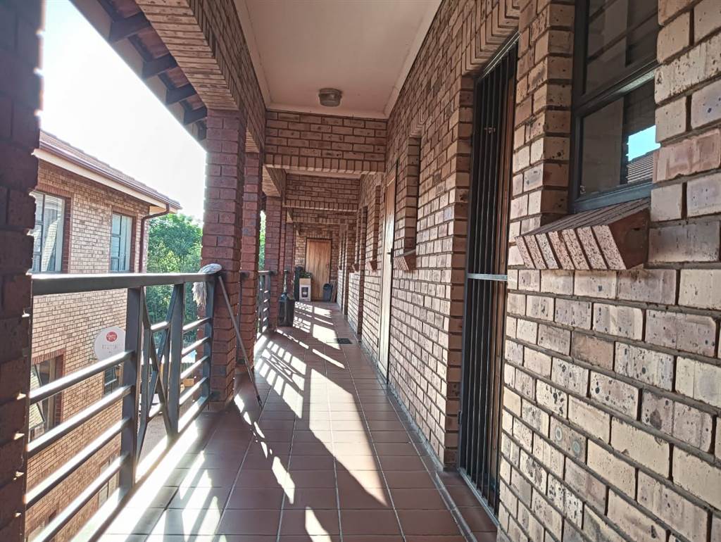 Studio Apartment in Potchefstroom Central photo number 3