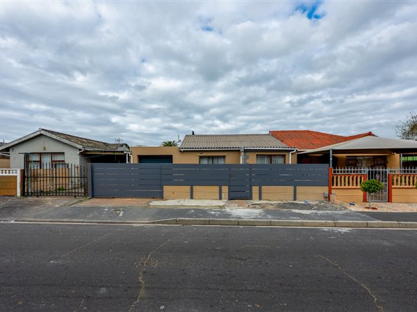 3 Bedroom House 3 Bedroom House