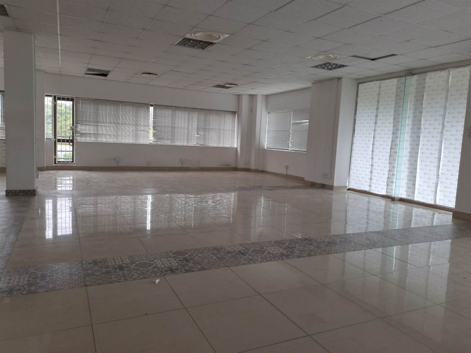144.97  m² Office Space in Westville photo number 1