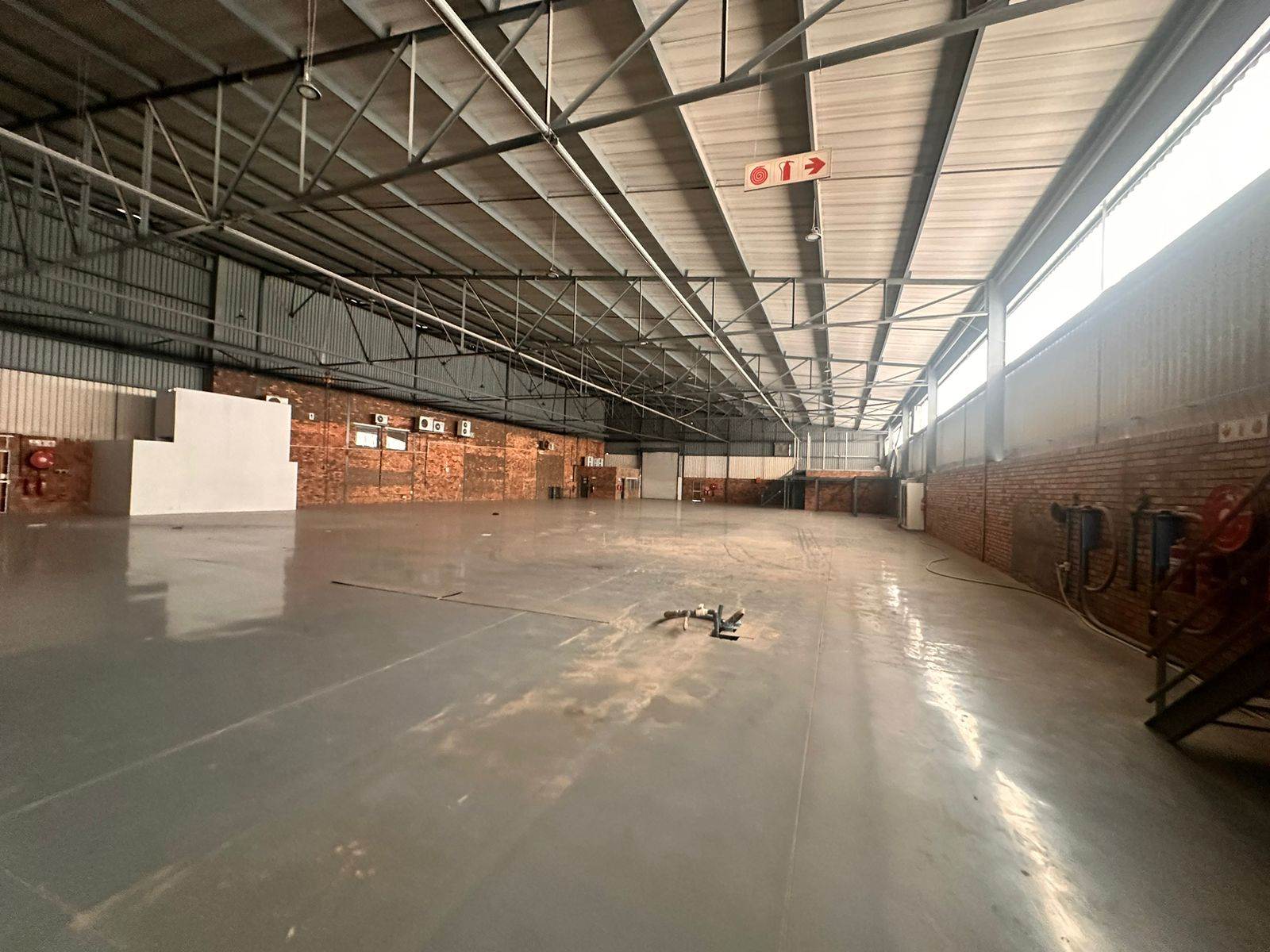 2500  m² Industrial space in Ormonde photo number 7