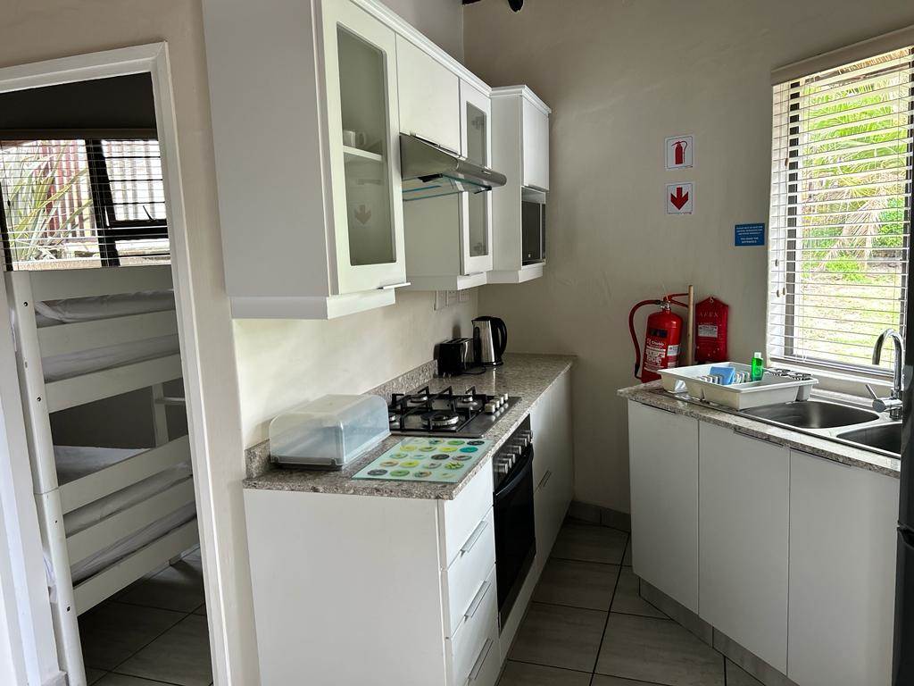 2 Bed Apartment in Melville photo number 5