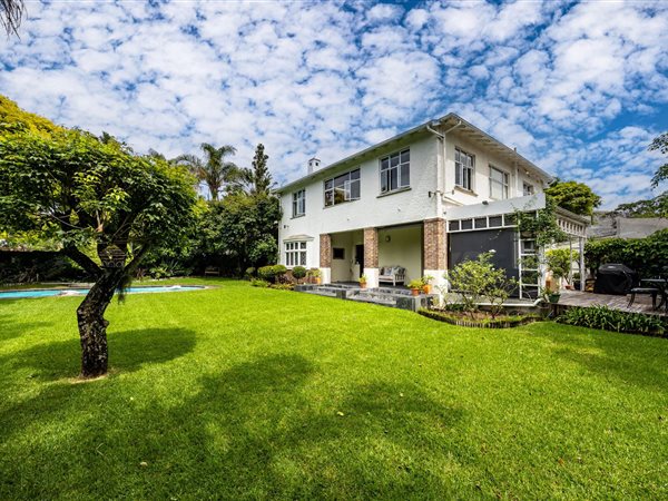 4 Bedroom House 4 Bedroom House