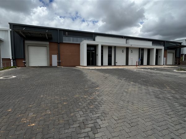 495  m² Industrial space