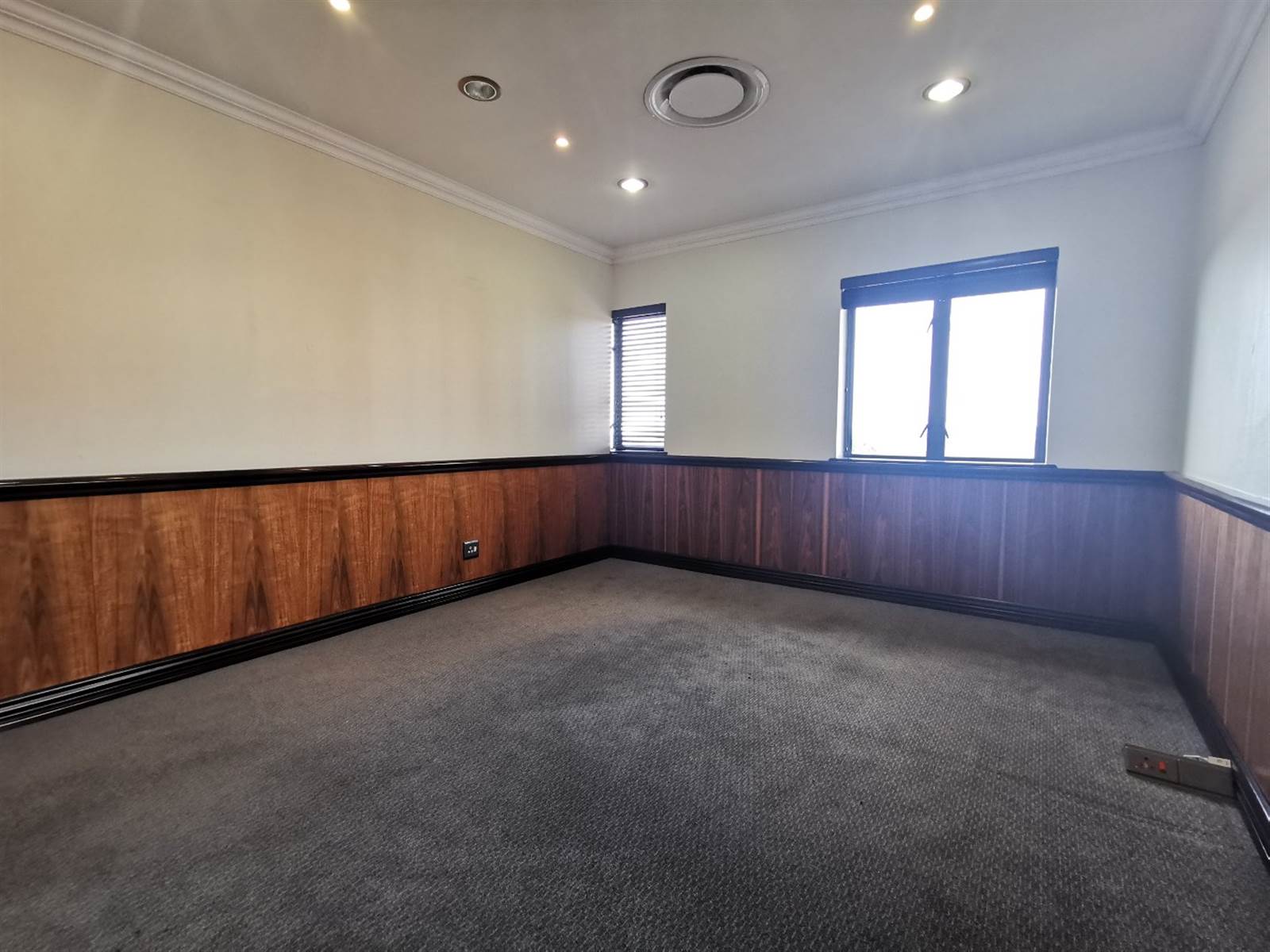 286  m² Office Space in Ruimsig photo number 10