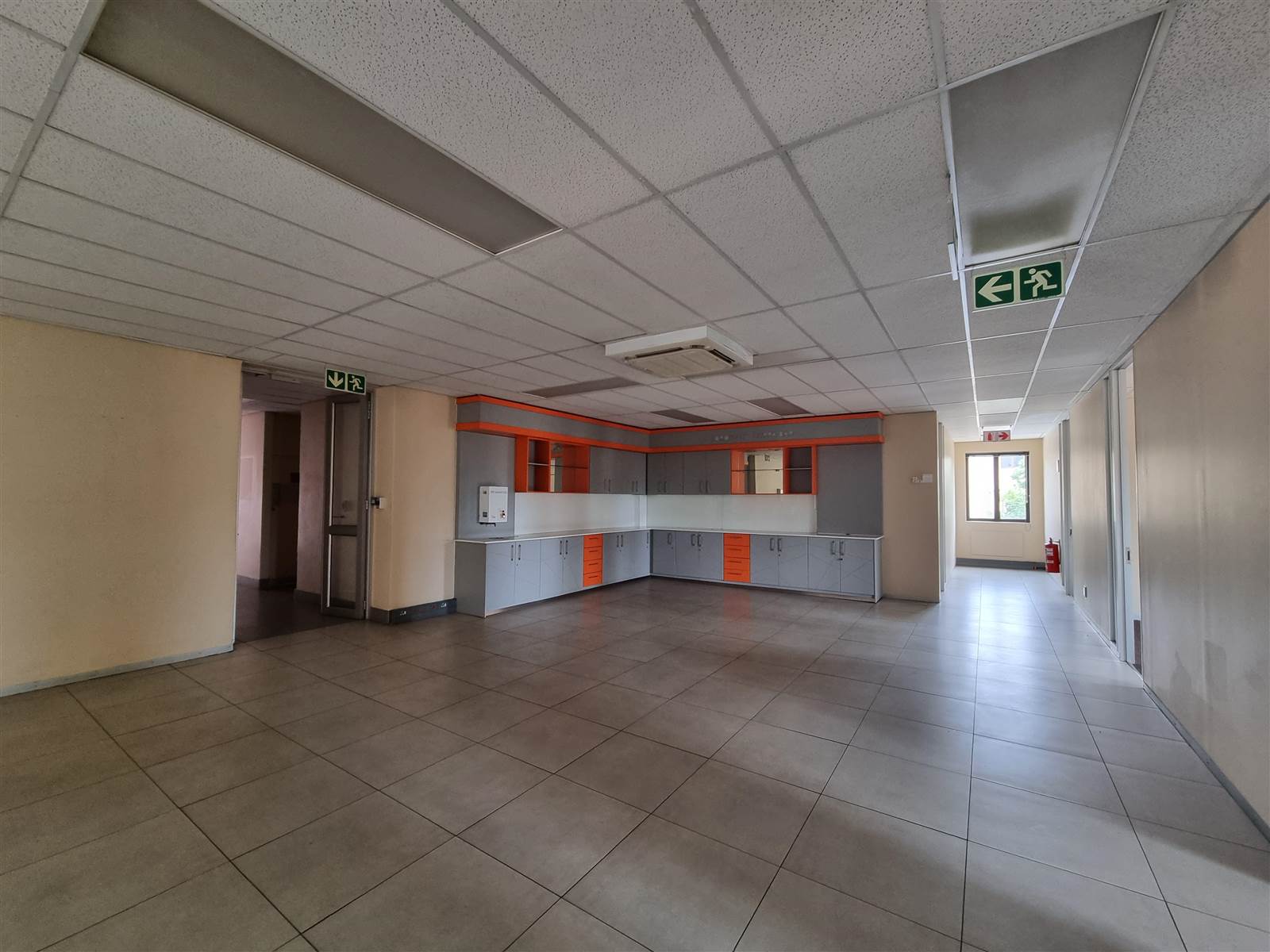 2222  m² Commercial space in Rivonia photo number 7