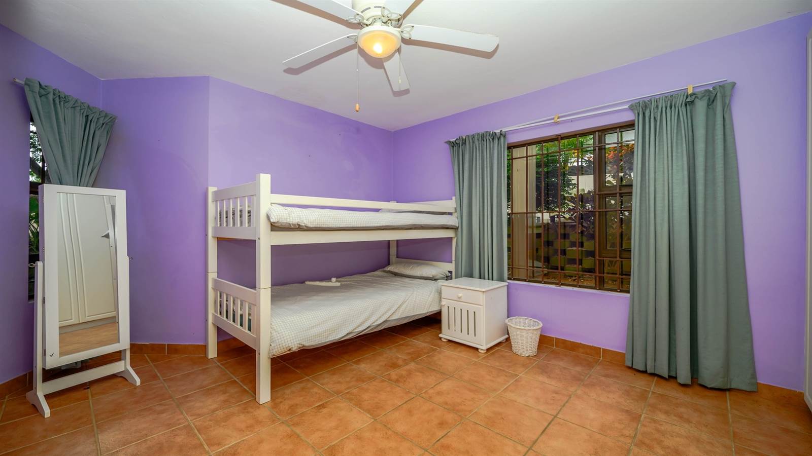 3 Bed Apartment in Willard Beach photo number 18
