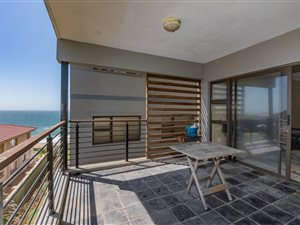 2 Bed Apartment in Amanzimtoti