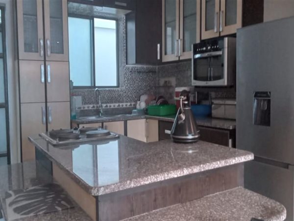 2 Bedroom House 2 Bedroom House