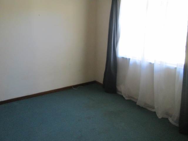 2 Bed House in Howick photo number 6