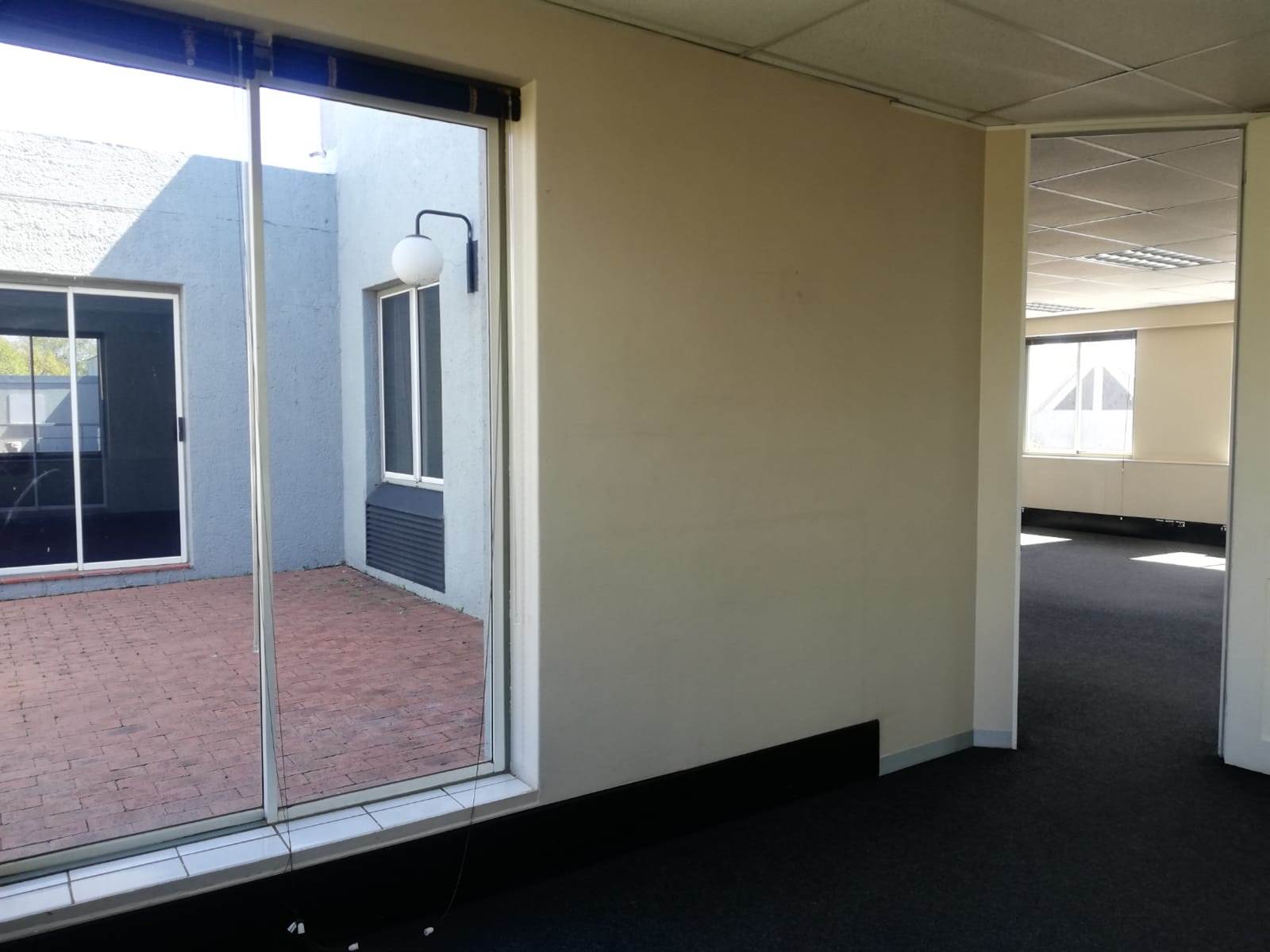 975.7  m² Commercial space in Woodmead photo number 30
