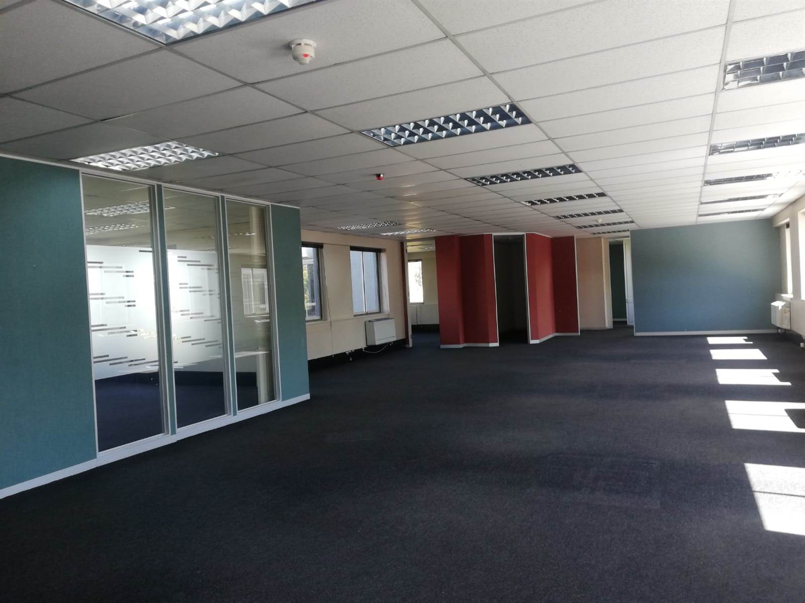 975.7  m² Commercial space in Woodmead photo number 11