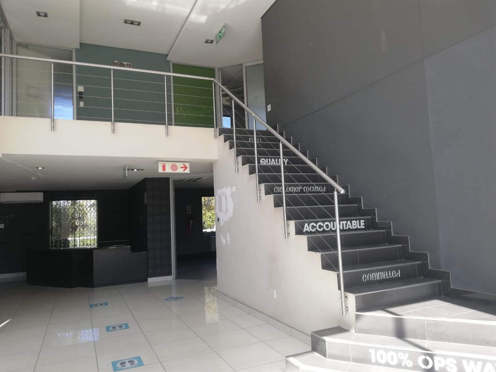975.7  m² Commercial space in Woodmead photo number 6