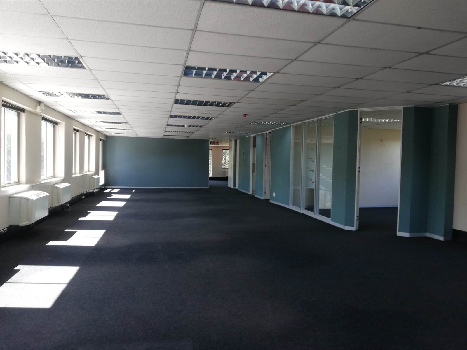 975.7  m² Commercial space in Woodmead photo number 9