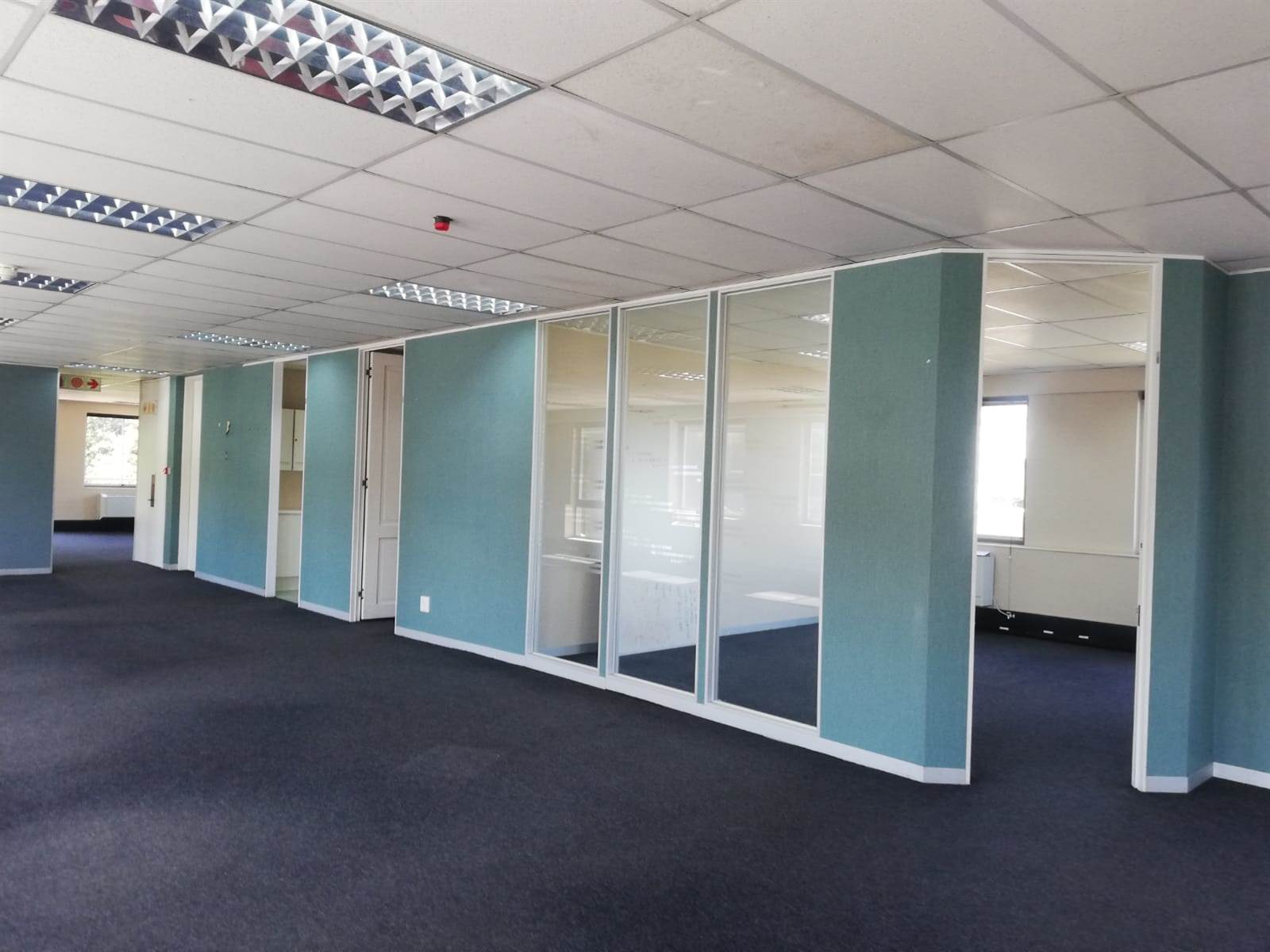 975.7  m² Commercial space in Woodmead photo number 10