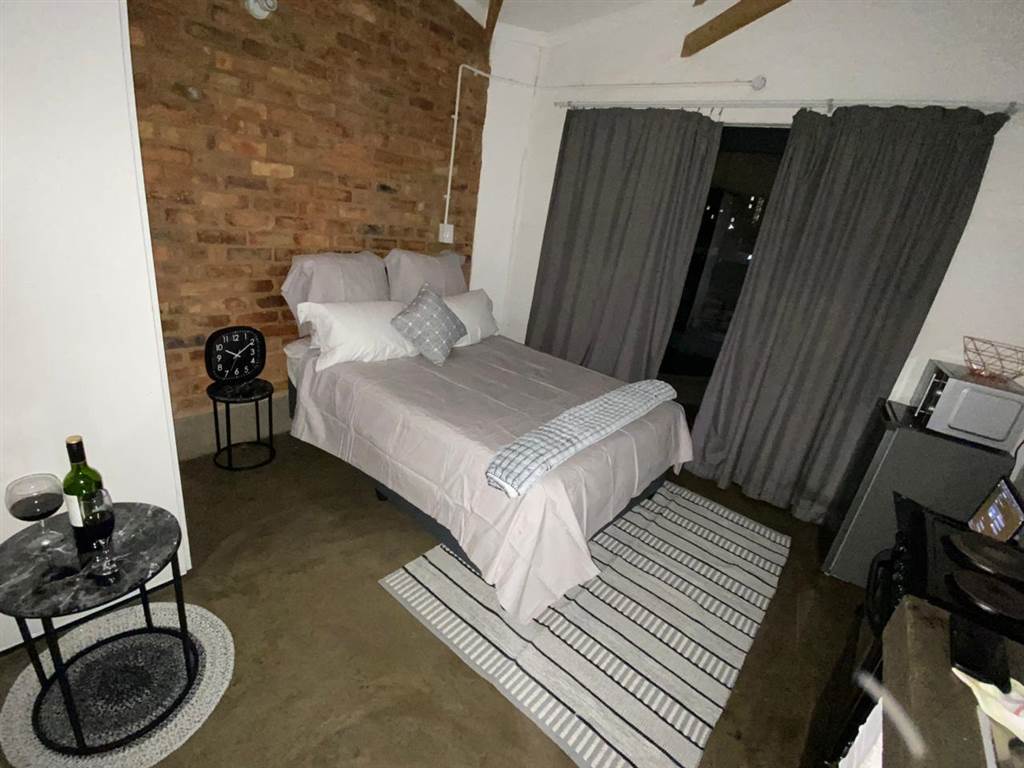 1 Bed House in Maboneng photo number 6