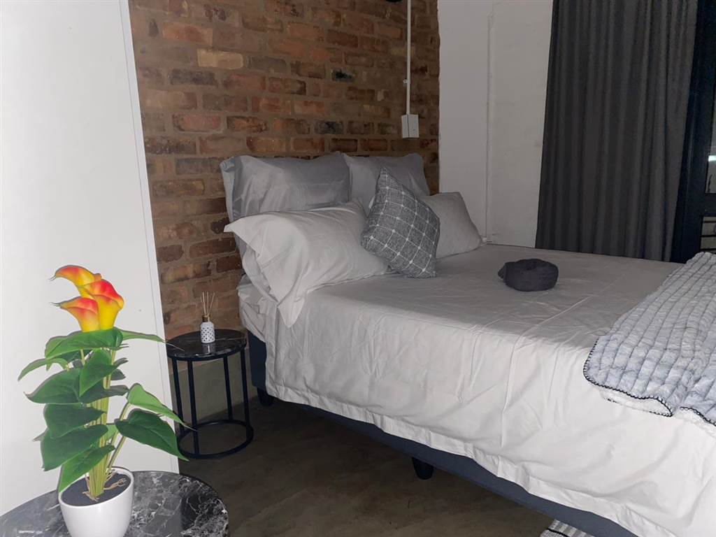 1 Bed House in Maboneng photo number 2