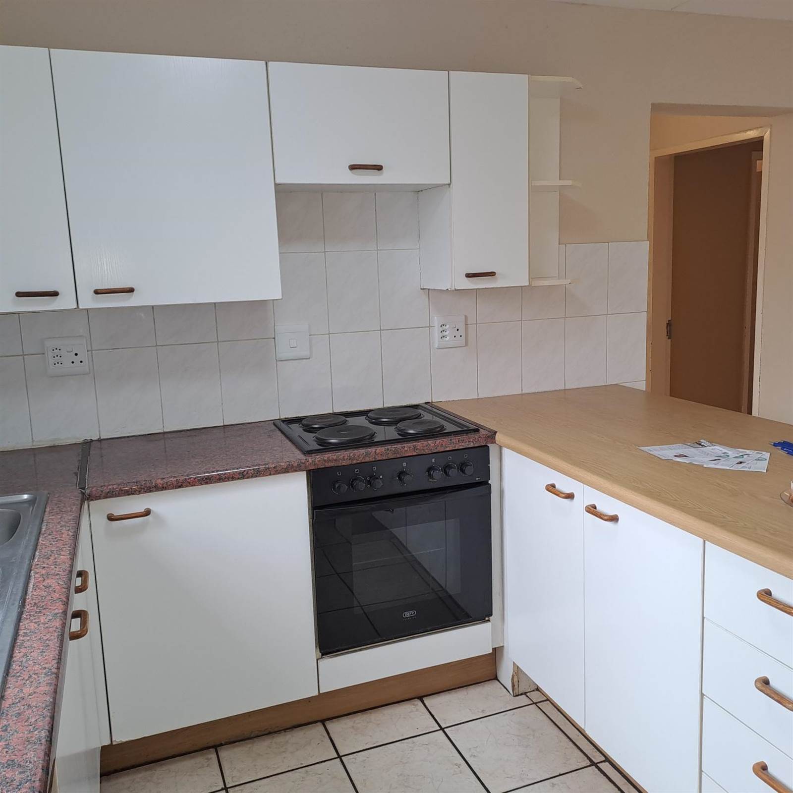 2 Bed Apartment in Morninghill photo number 8
