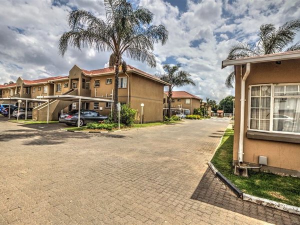 2 Bedroom Townhouse 2 Bedroom Townhouse
