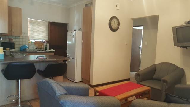 1 Bed Apartment in Wellington Central photo number 7