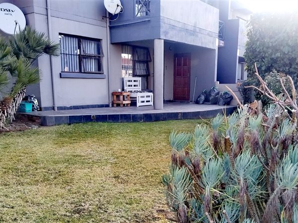 3 Bedroom Townhouse 3 Bedroom Townhouse