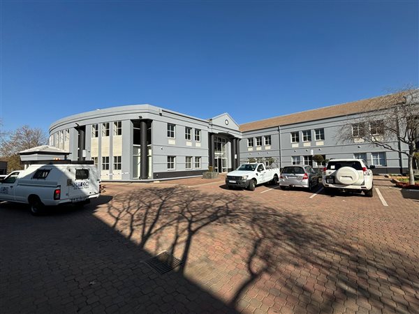 291  m² Commercial space