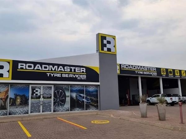 2000  m² Commercial space in Witbank Central