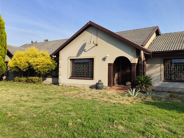3 Bedroom House 3 Bedroom House