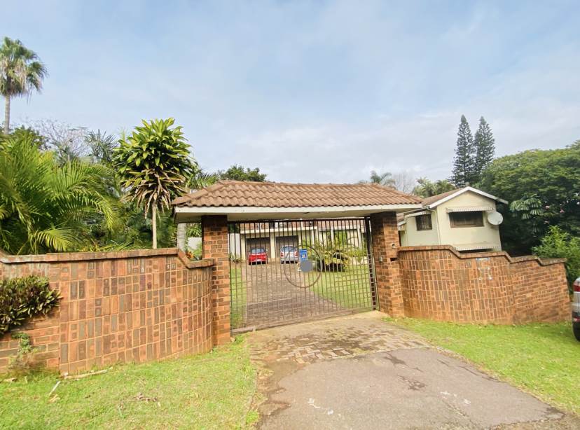 4 Bed House in Illovo Glen photo number 3
