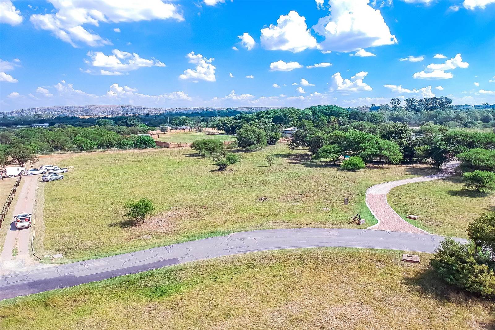 1 ha Land available in Leeuwfontein Estate photo number 1