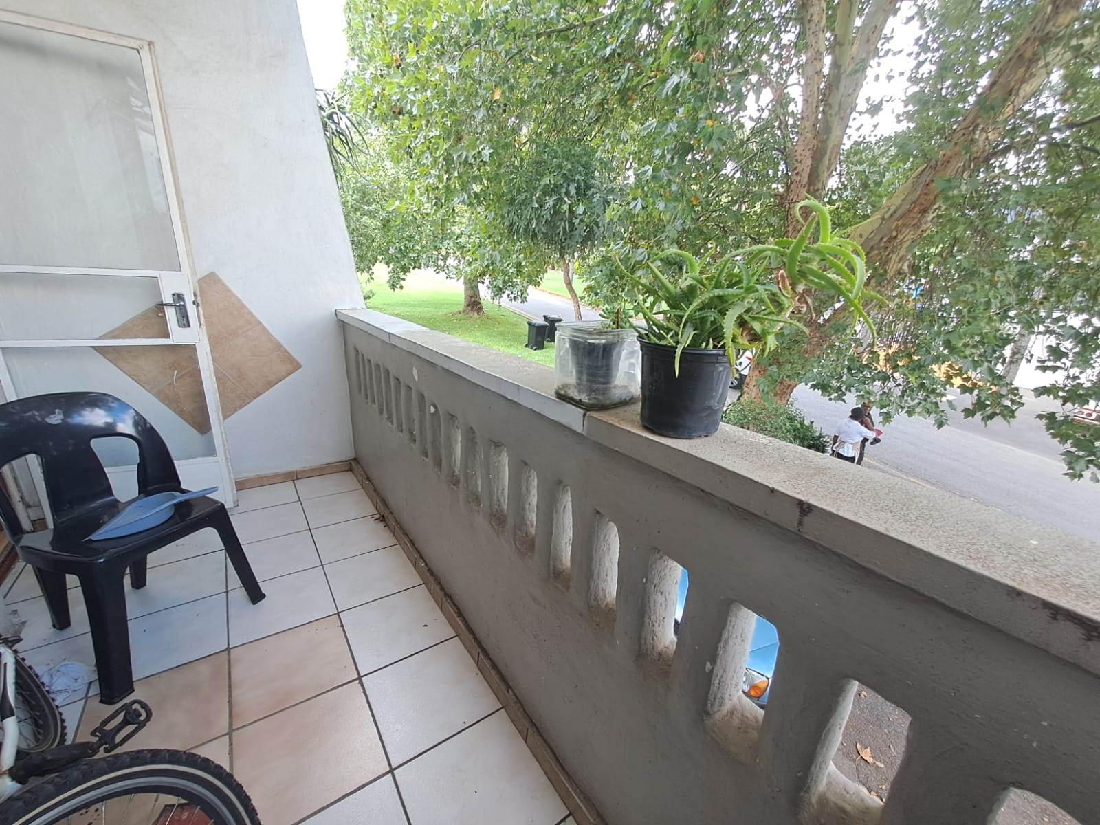 1 Bed Apartment in Northcliff photo number 11