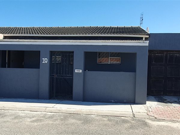 4 Bed Townhouse in Rocklands