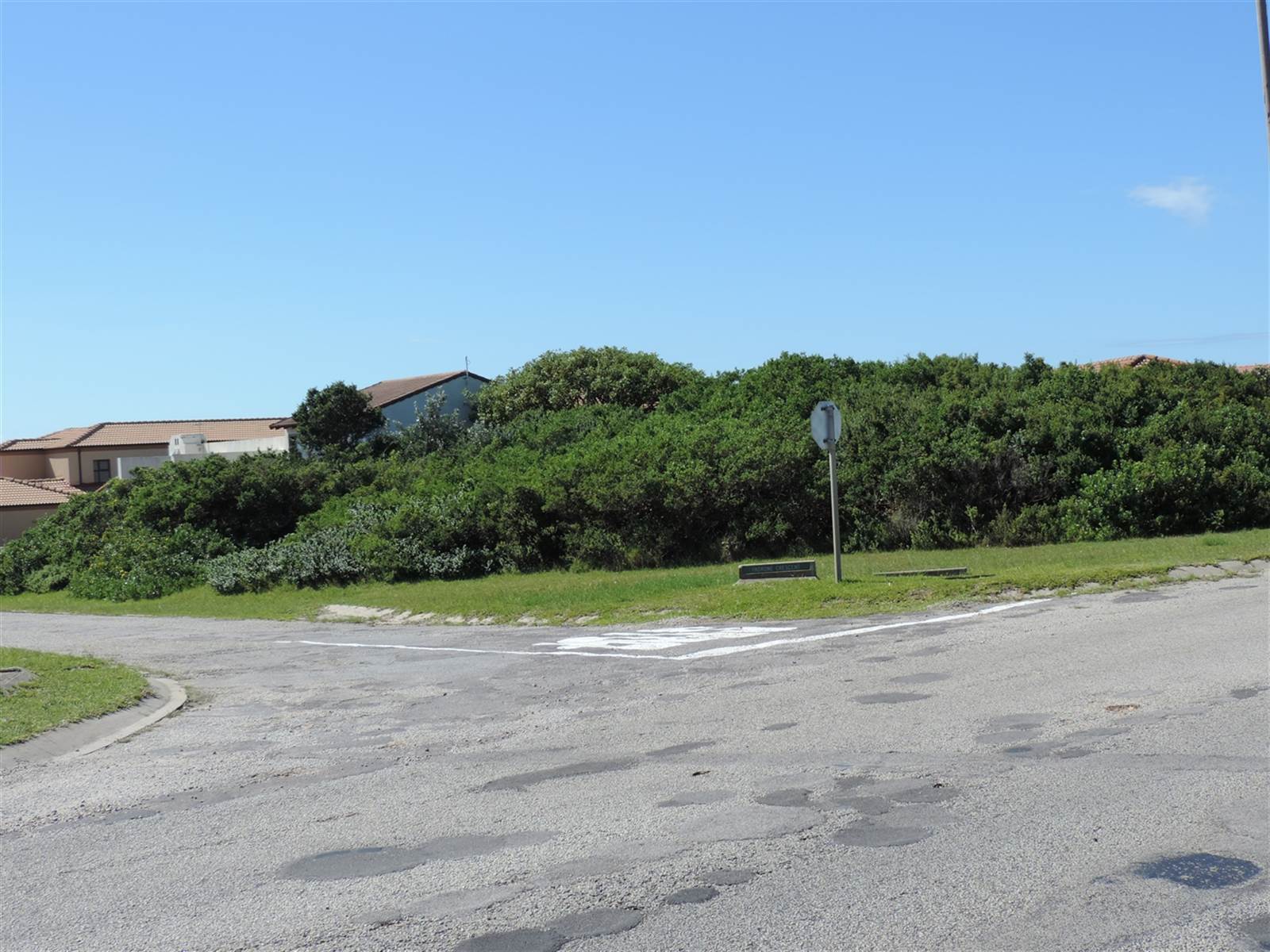 698 m² Land available in St Francis Bay photo number 7