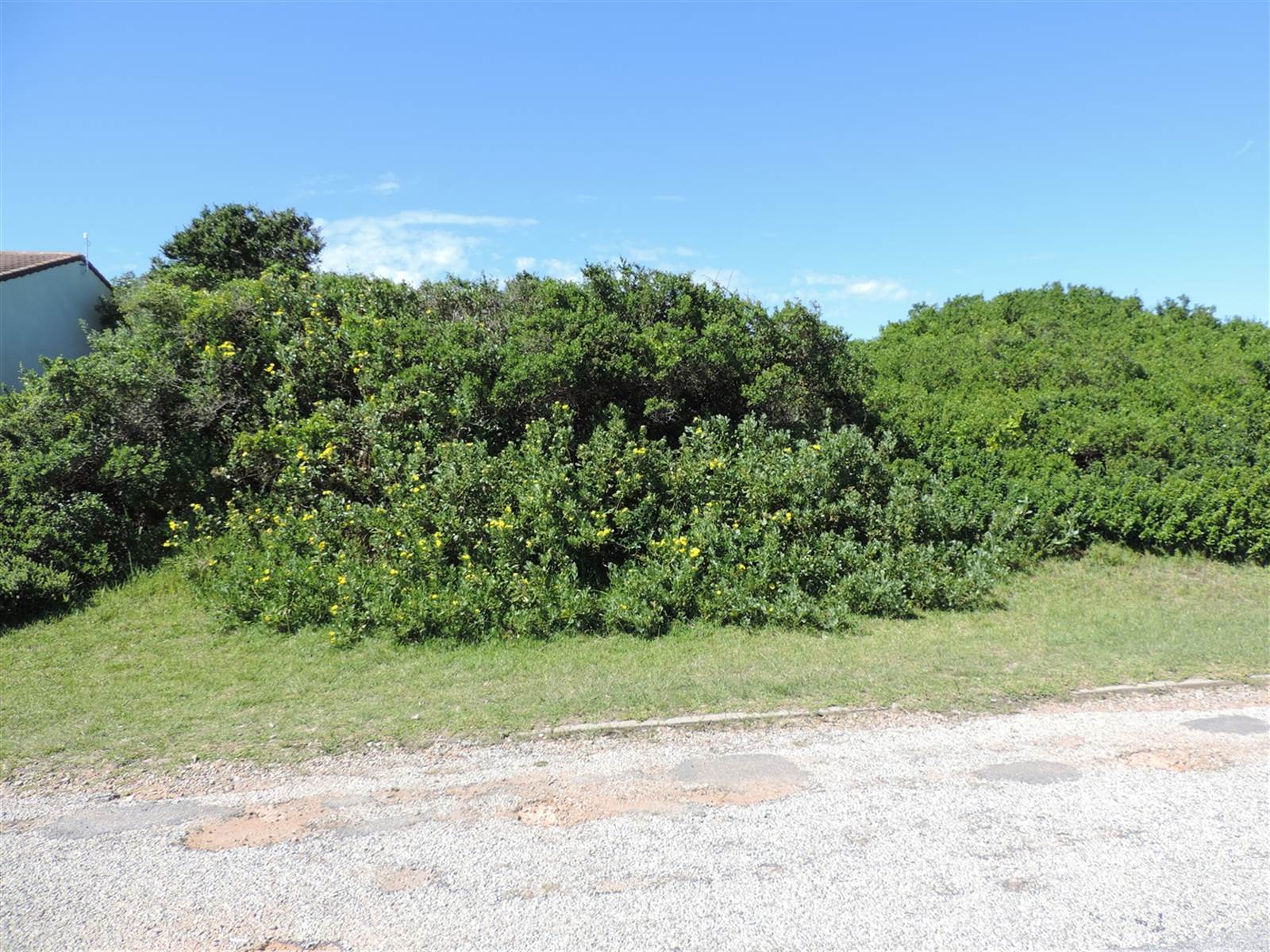 698 m² Land available in St Francis Bay photo number 5