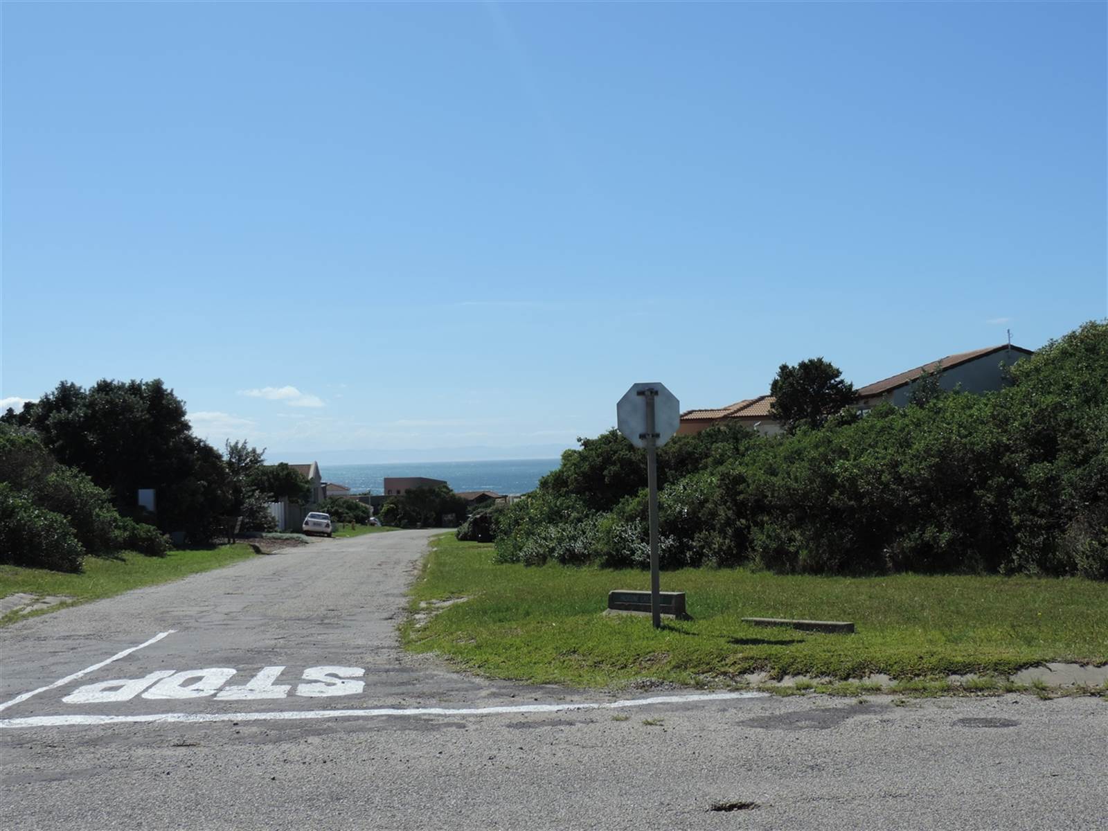 698 m² Land available in St Francis Bay photo number 6