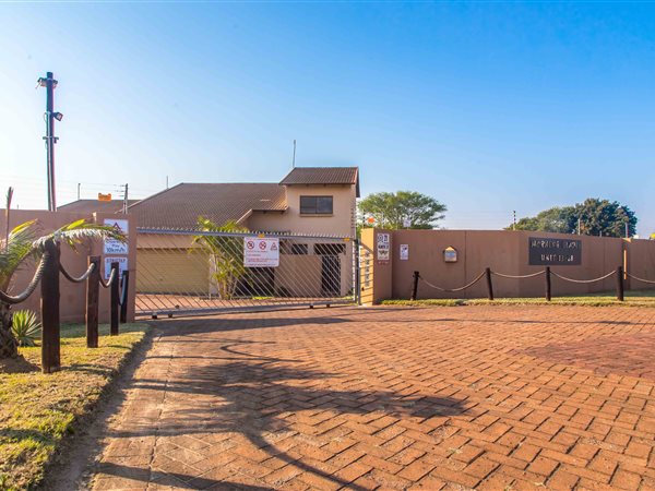 2 Bedroom Flat 2 Bedroom Flat