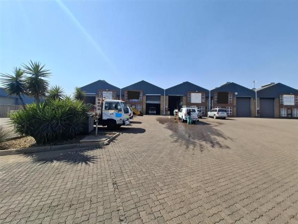 223  m² Industrial space