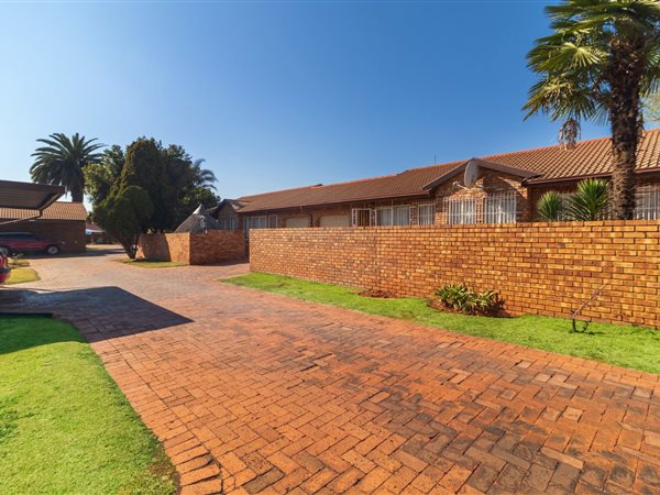 3 Bedroom Townhouse