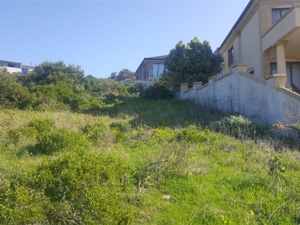 973 m² Land available in Island View