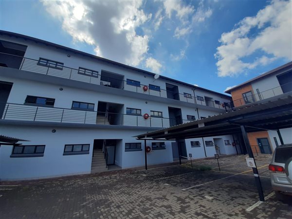 84  m² Commercial space