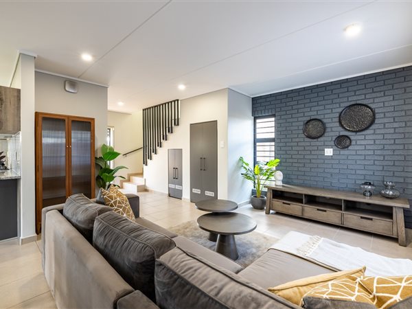 4 Bedroom House 4 Bedroom House
