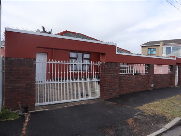 7 Bedroom House