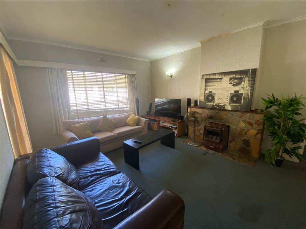 4 Bed House in Rondebosch photo number 10