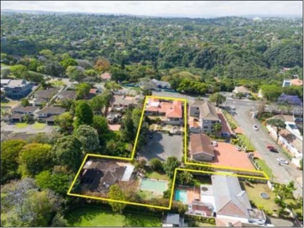 809  m² Commercial space in Westville