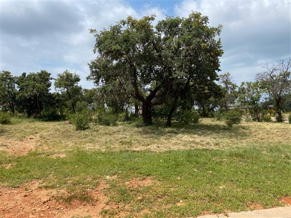 1411 m² Land available in Cashan